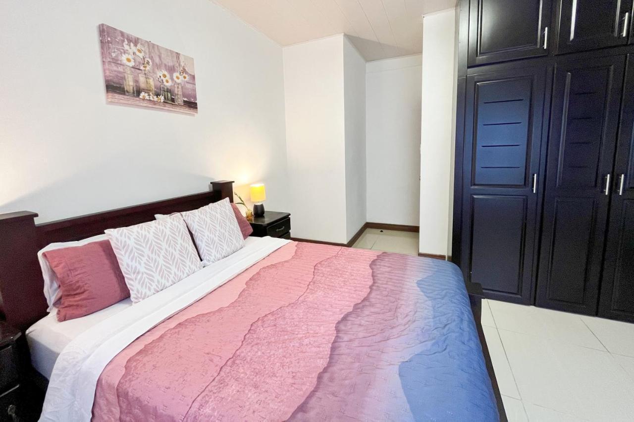 Viva Guest House Сан-Хосе Экстерьер фото