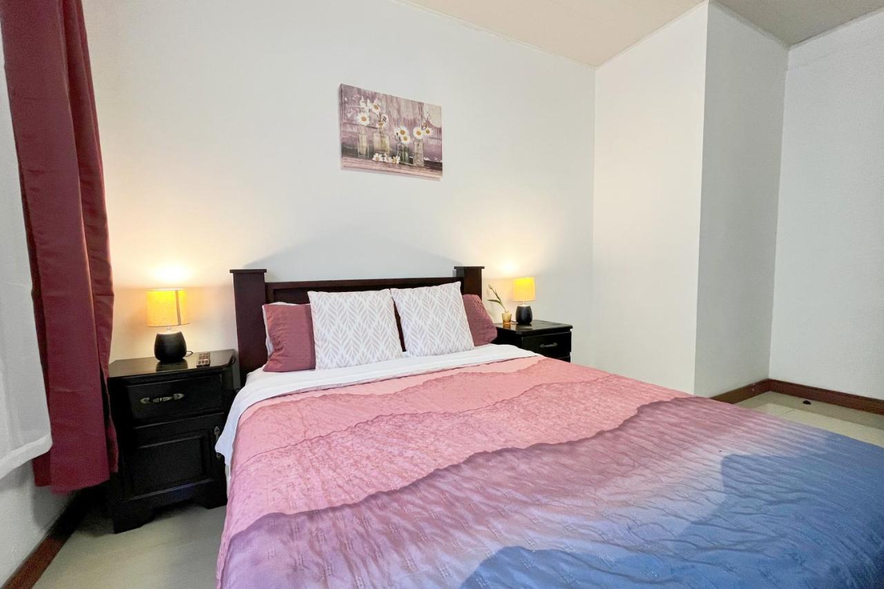 Viva Guest House Сан-Хосе Экстерьер фото