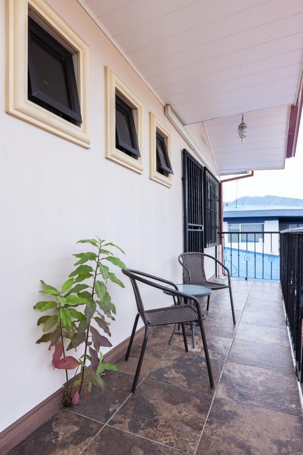Viva Guest House Сан-Хосе Экстерьер фото