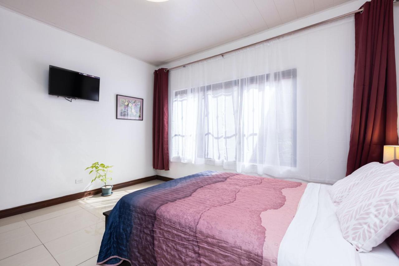 Viva Guest House Сан-Хосе Экстерьер фото
